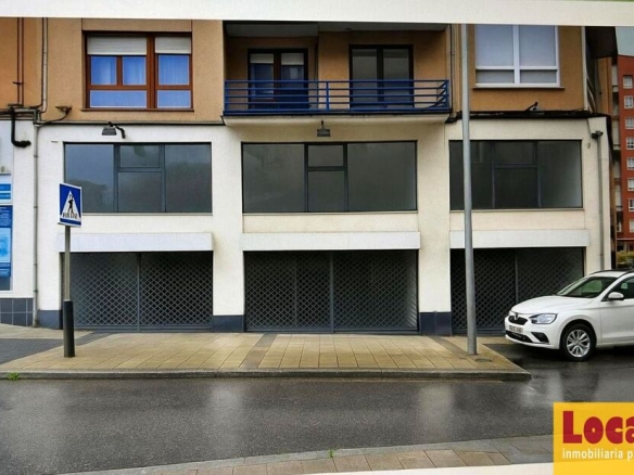 Imagen 1 de Amplio local de dos niveles en Torrelavega