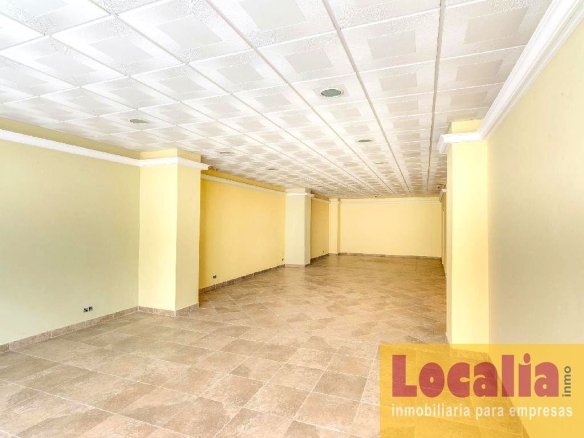 Imagen 1 de Perfecto y céntrico Local Comercial en Santoña.
