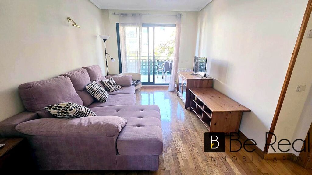 PISO DE DOS HABITACIONES Y DOS BAÑOS EN VILLANUEVA DE LA CAÑADA (MADRID).