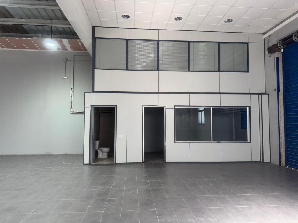Imagen 3 de Nave comercial en Venta en Tarrega Lleida