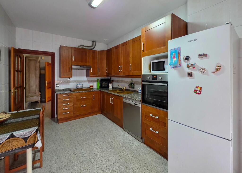 Imagen 2 de ? Gran casa de 779 m² en Alfarràs con múltiples posibilidades