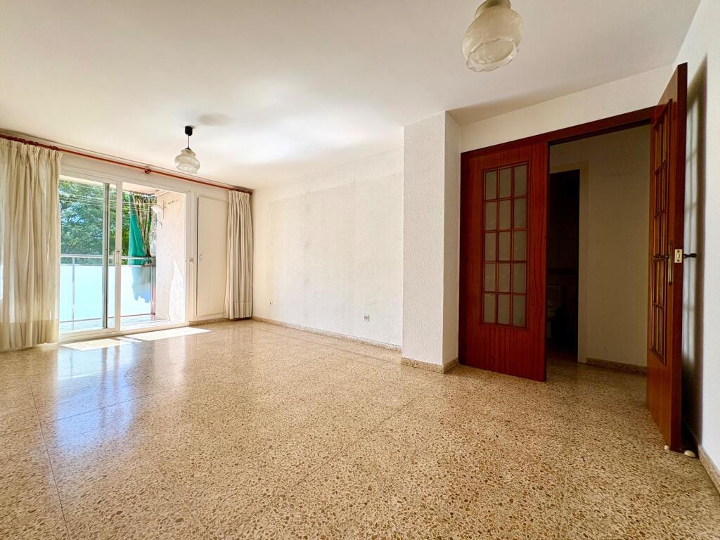 Imagen 4 de Luminoso piso con terraza en Bellvitge