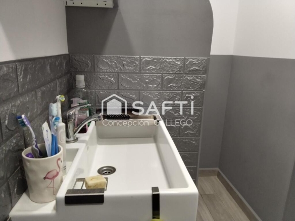 Imagen 4 de CASA UNIFAMILIAR DE UNA PLANTA CON PATIO INTERIOR.