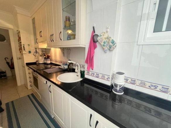 Imagen 4 de GRAN OPORTUNIDAD!!! AMPLIO Y LUMINOSO PISO DE 3 DORMITORIOS TOTALMENTE REFORMADO EN ESTEPONA