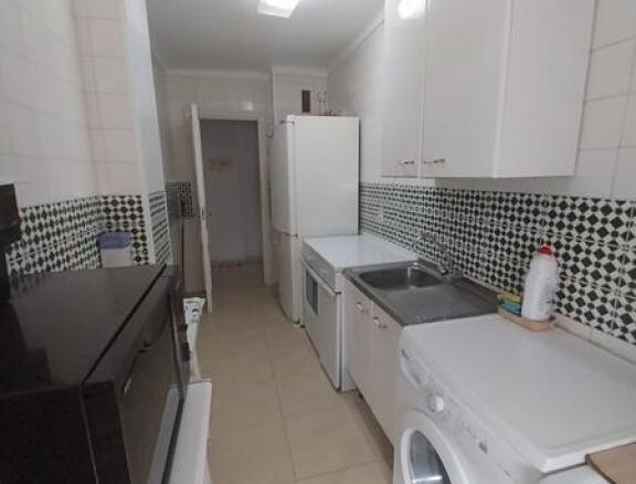 Imagen 2 de BONITO PISO DE TRES DORMITORIOS EN VENTA EN ESTEPONA