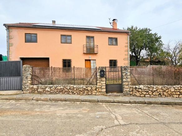 Imagen 1 de Casa de pueblo en Venta en Duruelo Segovia