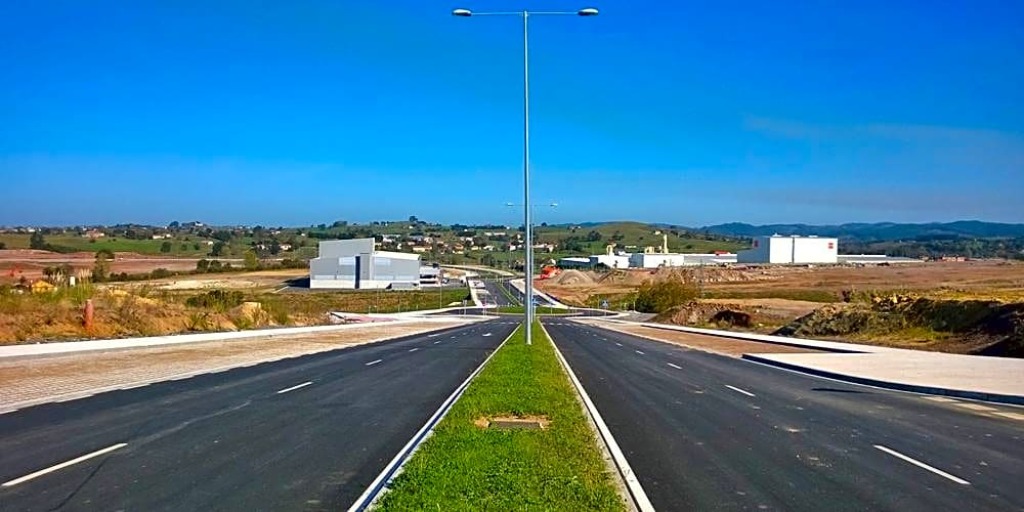 Imagen 3 de Suelo Industrial urbanizado en Cantabria Imagen 3 de Suelo Industrial urbanizado en Cantabria