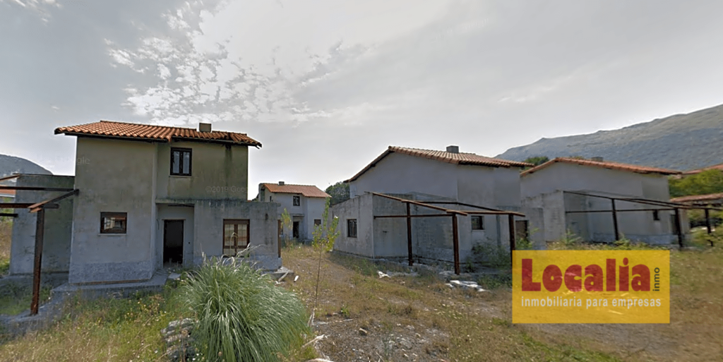 Imagen 2 de Obra residencial parada de chalets en Cantabria Imagen 2 de Obra residencial parada de chalets en Cantabria