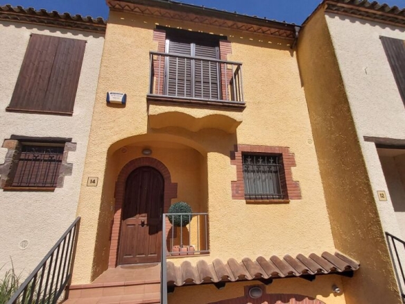 Imagen 2 de Casa-Chalet en Venta en Estartit Girona