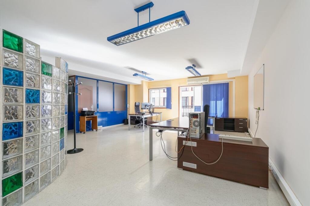 Imagen 1 de PRECIOSA OFICINA PARA INVERTIR