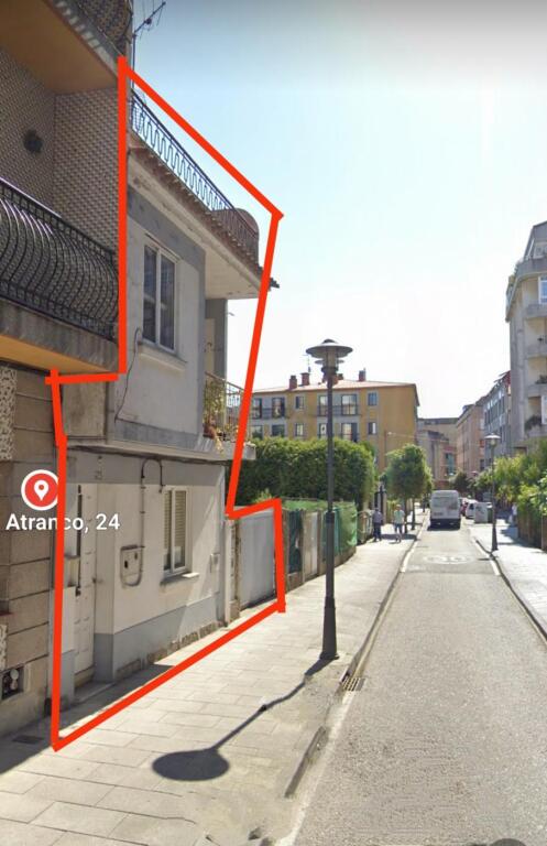 Imagen 3 de CASA DE 3 PLANTAS PARA RESTAURAR EN CALLE ATRANCO 24. CANGAS Imagen 3 de CASA DE 3 PLANTAS PARA RESTAURAR EN CALLE ATRANCO 24. CANGAS