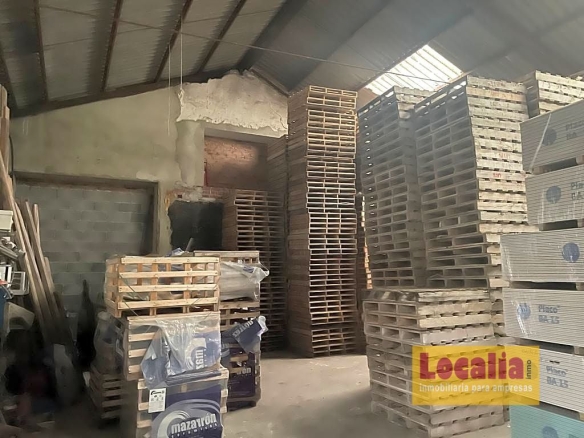 Imagen 4 de Nave Industrial de 1500m2 en Arenas de Iguña