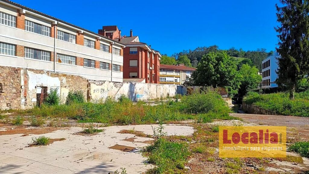 Imagen 4 de Solar para promoción en centro Cabezón de la Sal Imagen 4 de Solar para promoción en centro Cabezón de la Sal