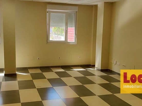 Imagen 3 de Oficina en edificio profesional en Torrelavega.