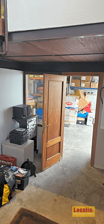 Imagen 2 de Nave Industrial en venta en Santa Cruz de Bezana de 310 m2