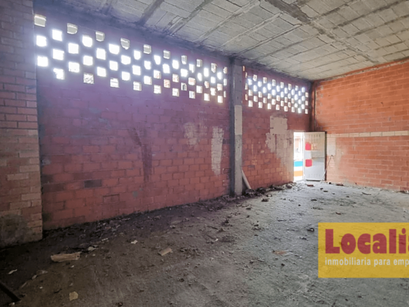 Imagen 4 de Local comercial en bruto en El Astillero