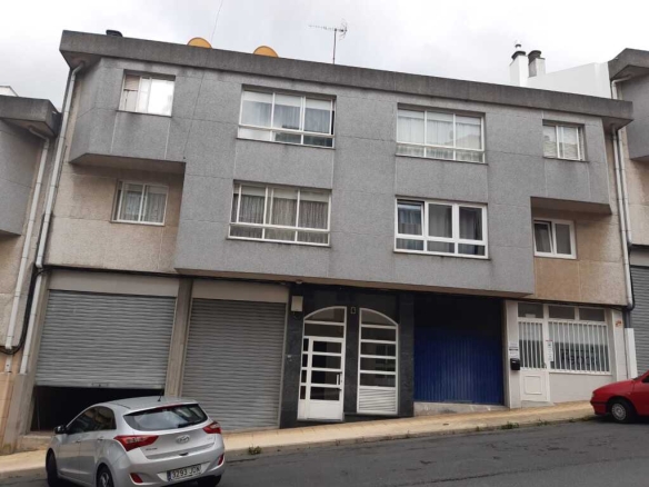 Imagen 2 de Local comercial en Venta en Oleiros (Santa Maria Oleiros) La Coruña