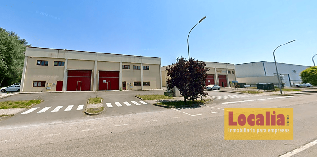 Imagen 3 de Nave con parcela exterior en Polígono de Barros