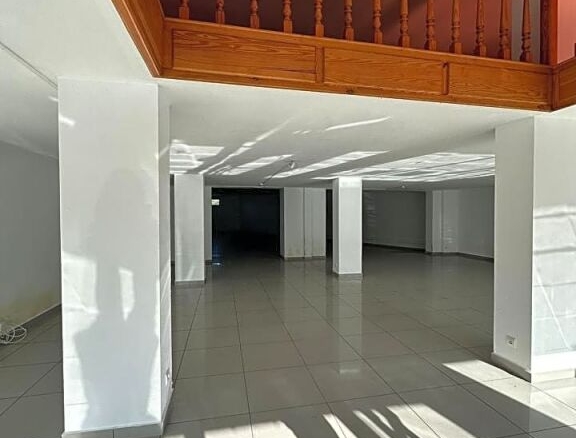 Imagen 2 de Local comercial unido a nave en Puente San Miguel