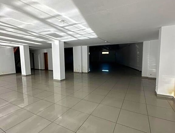 Imagen 4 de Local comercial unido a nave en Puente San Miguel