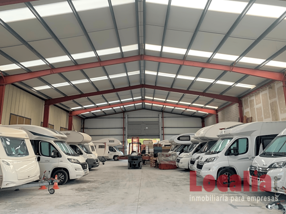 Imagen 1 de Amplia nave diáfana en Meruelo