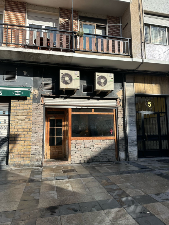 Imagen 1 de Local para inversión en el centro de Torrelavega