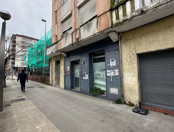 Imagen 2 de Local comercial 800m² en primera linea Torrelavega