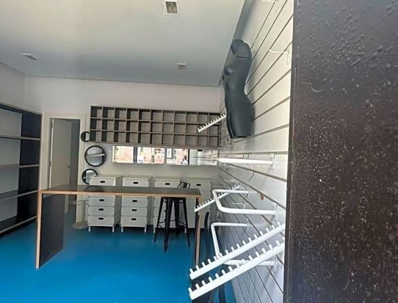 Imagen 4 de Local coqueto en céntrica calle de Torrelavega. Cantabria