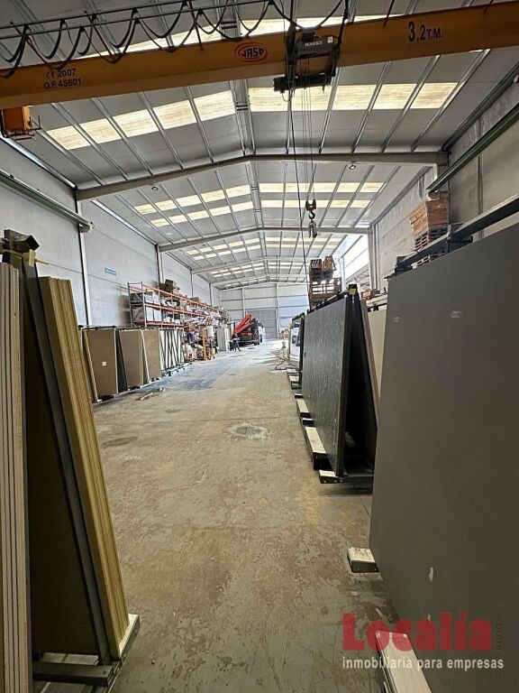 Imagen 4 de Nave Industrial de 1000 metros en Los Corrales de Buelna. Cantabria Imagen 4 de Nave Industrial de 1000 metros en Los Corrales de Buelna. Cantabria