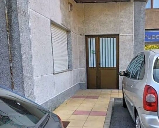 Imagen 2 de Local en venta en Torrelavega. Cantabria