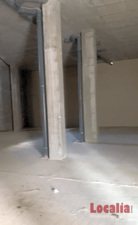 Imagen 4 de Local con posibilidades de Discoteca en Santander Imagen 4 de Local con posibilidades de Discoteca en Santander