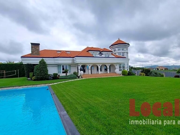 Imagen 2 de Extraordinario chalet con piscina en Suances