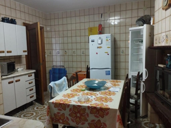 Imagen 4 de Gran Casa en Avenida prinicpal de Cala. Ideal inversor!!!