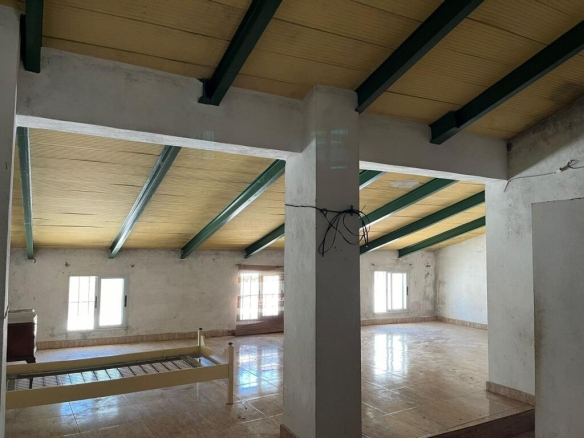 Imagen 2 de Gran casa de pueblo en el centro de Santa Olalla. Ideal inversor!!