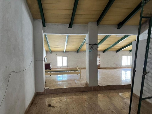 Imagen 3 de Gran casa de pueblo en el centro de Santa Olalla. Ideal inversor!!