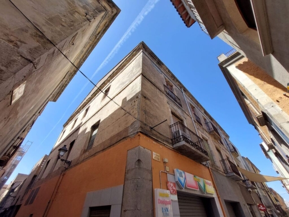 Imagen 2 de Edificio Viviendas en Venta en Torroella De Montgri Girona