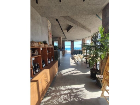 Imagen 2 de Local comercial en Alquiler en Castell Platja D Aro Girona