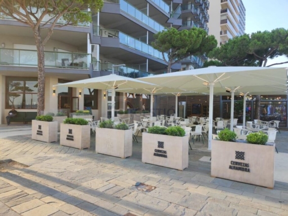 Imagen 3 de Local comercial en Alquiler en Castell Platja D Aro Girona