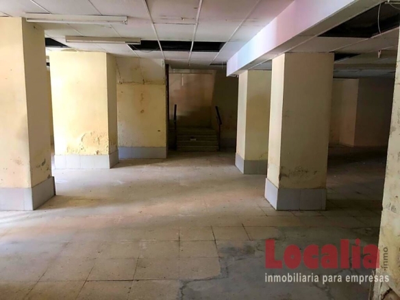 Imagen 1 de Amplio local comercial en Torrelavega - El Club del Propietario Imagen 1 de Amplio local comercial en Torrelavega