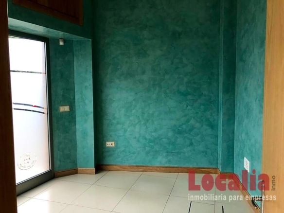 Imagen 3 de Local comercial para oficina en Torrelavega.