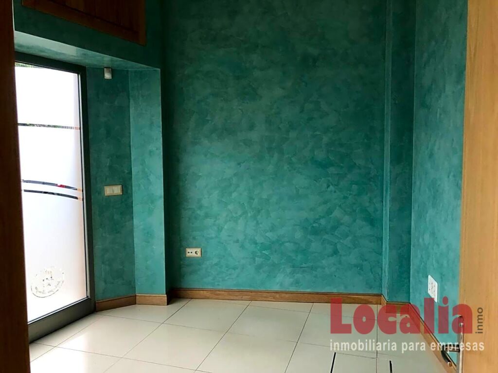 Imagen 3 de Local comercial para oficina en Torrelavega.