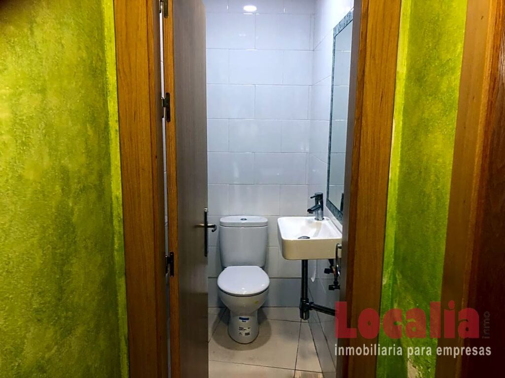 Imagen 4 de Local comercial para oficina en Torrelavega.