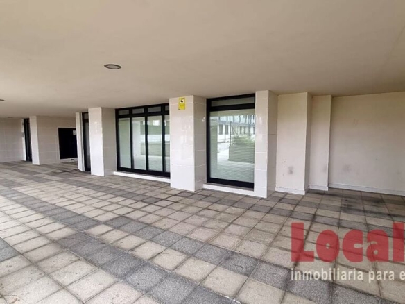 Imagen 2 de Local acondicionado como clínica en Mompía