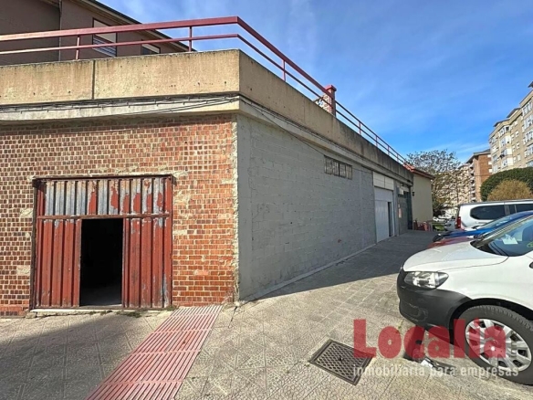 Imagen 4 de Local comercial con dos entradas en Torrelavega.