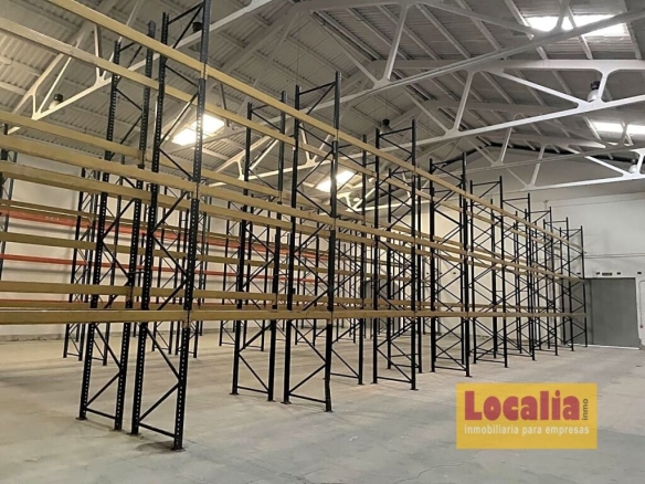 Imagen 2 de Nave Logística y  Distribución en Cantabria