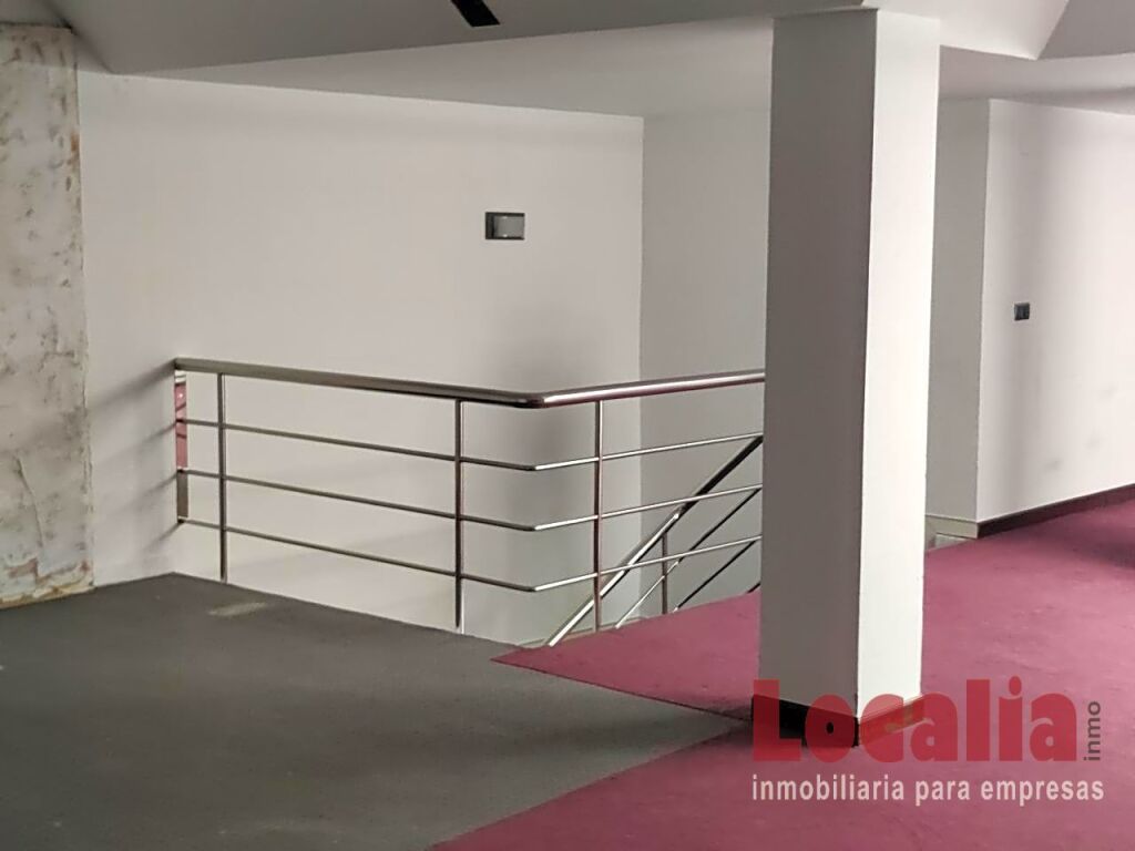 Imagen 3 de Local en el centro de Torrelavega