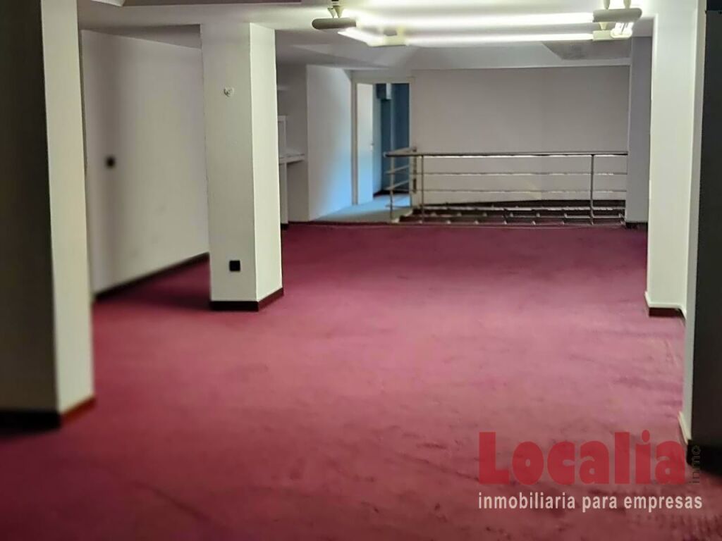 Imagen 4 de Local en el centro de Torrelavega