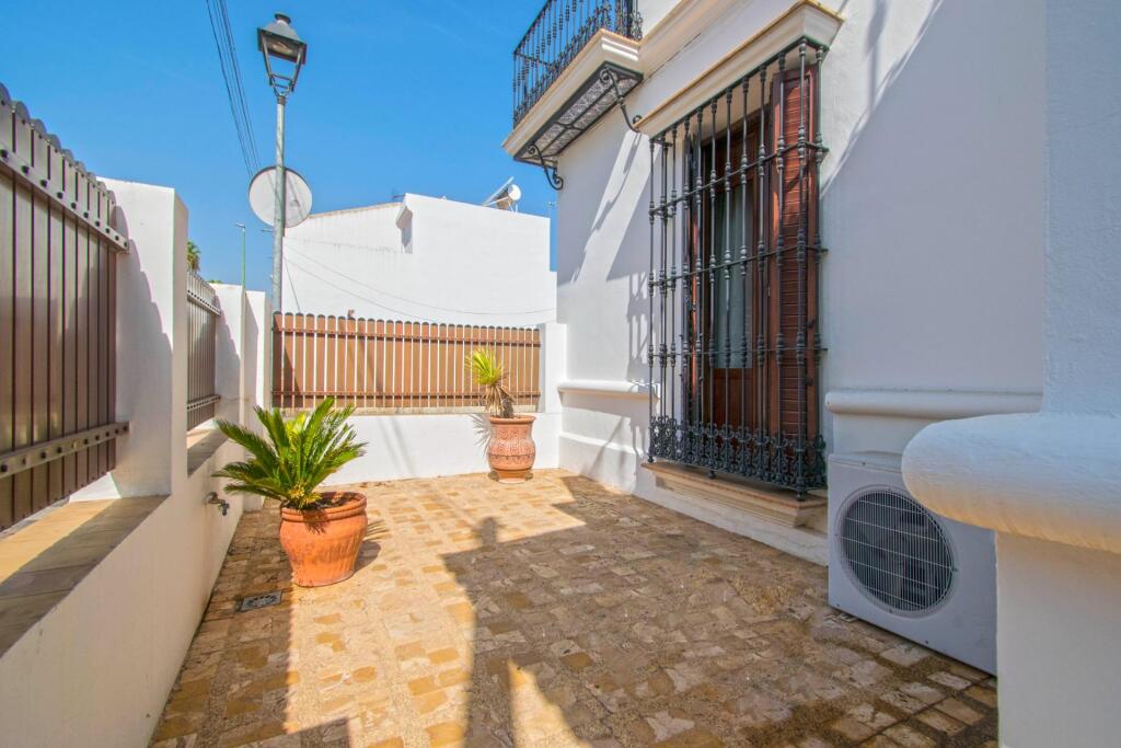 Imagen 2 de Precioso chalet independiente en Pilas!!!