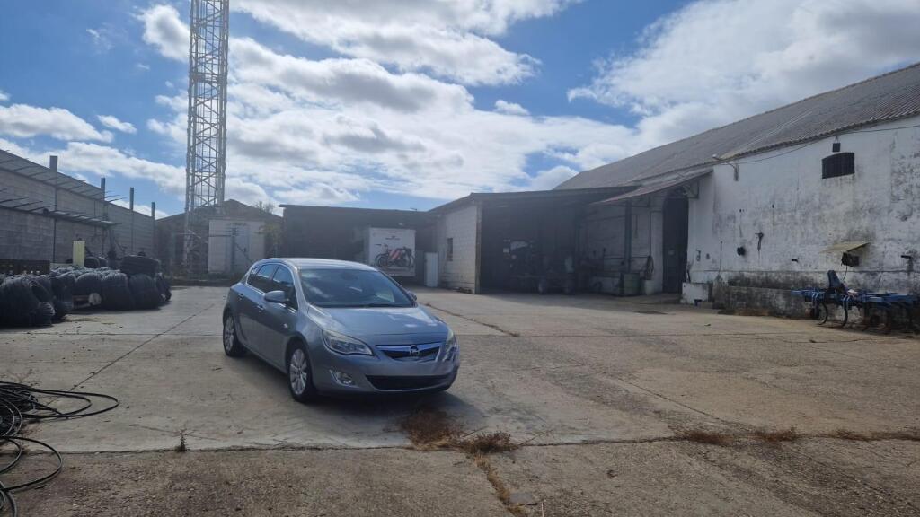 Imagen 4 de Estupendo terreno en Escacena del campo!!!