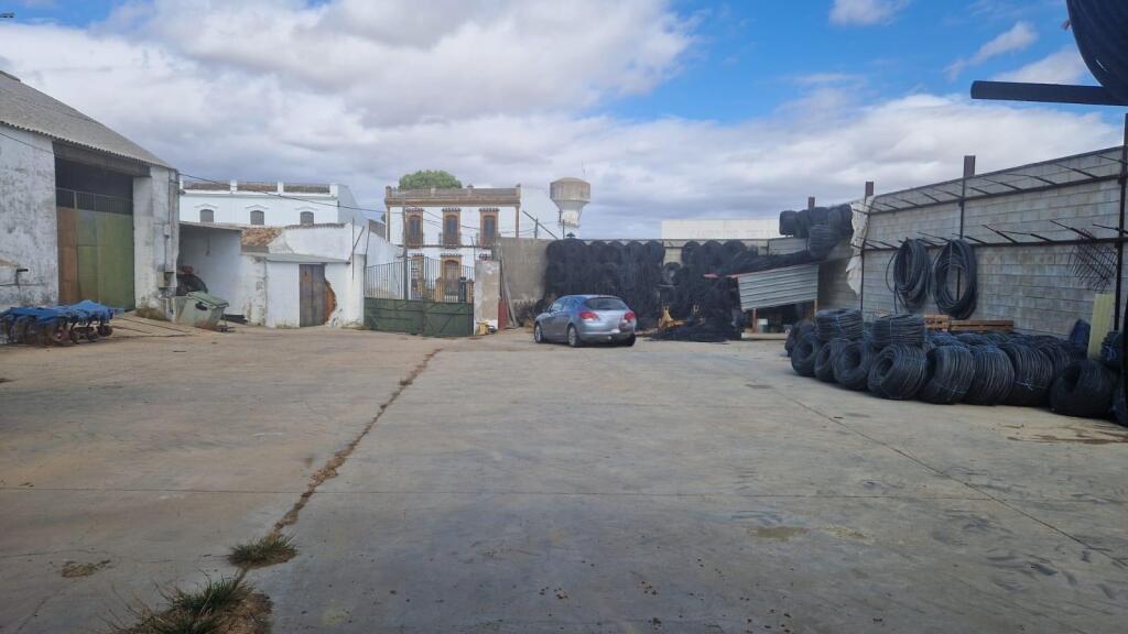 Imagen 1 de Estupendo terreno en Escacena del campo!!!